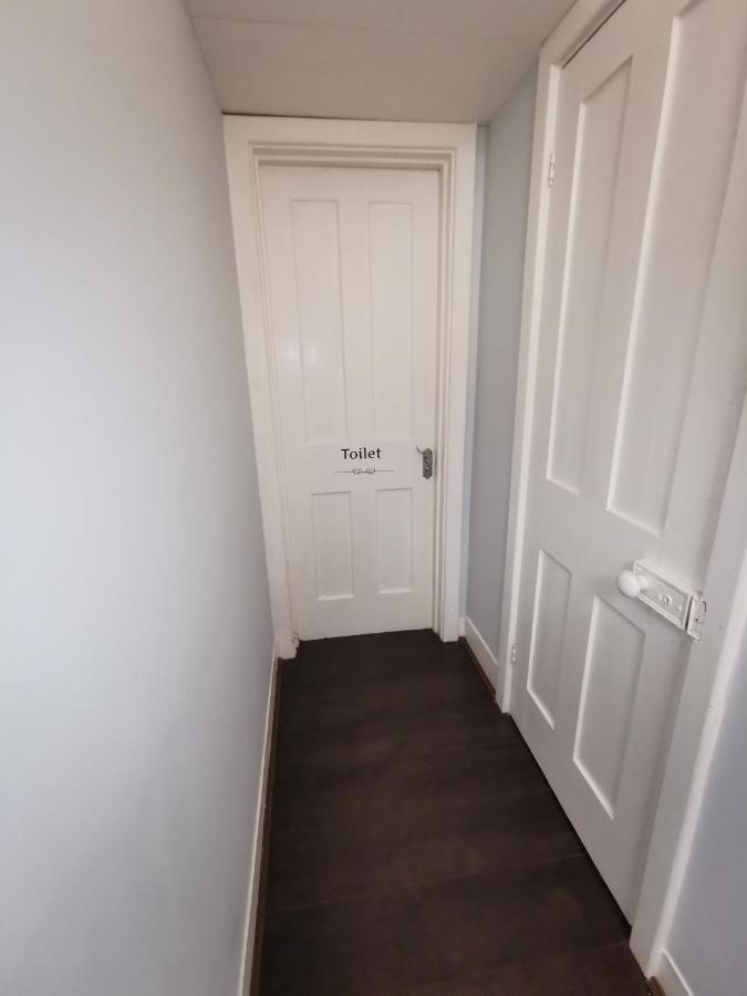 Neat Double Room Londres Extérieur photo