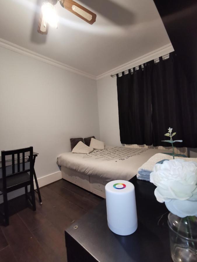 Neat Double Room Londres Extérieur photo