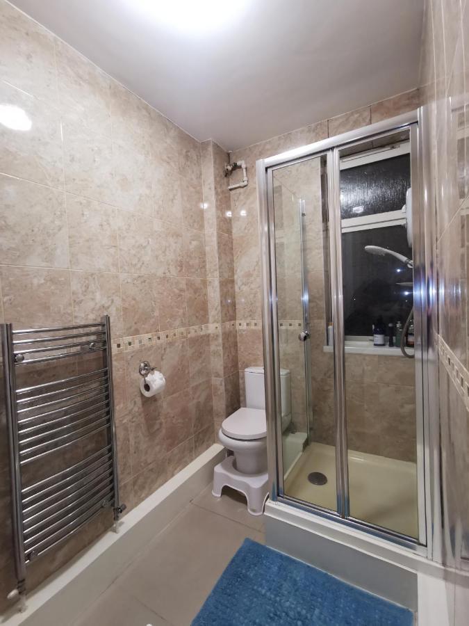 Neat Double Room Londres Extérieur photo